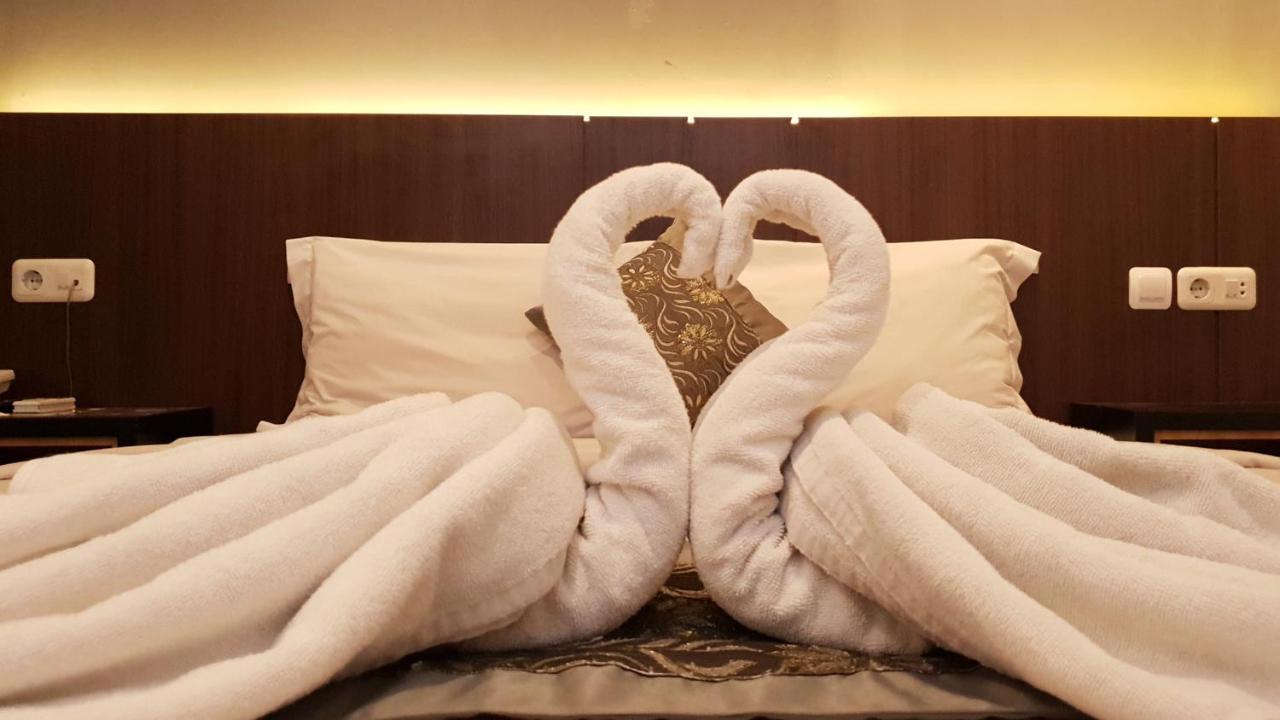 Sunrise Hotel Jogja Kejayan Kültér fotó