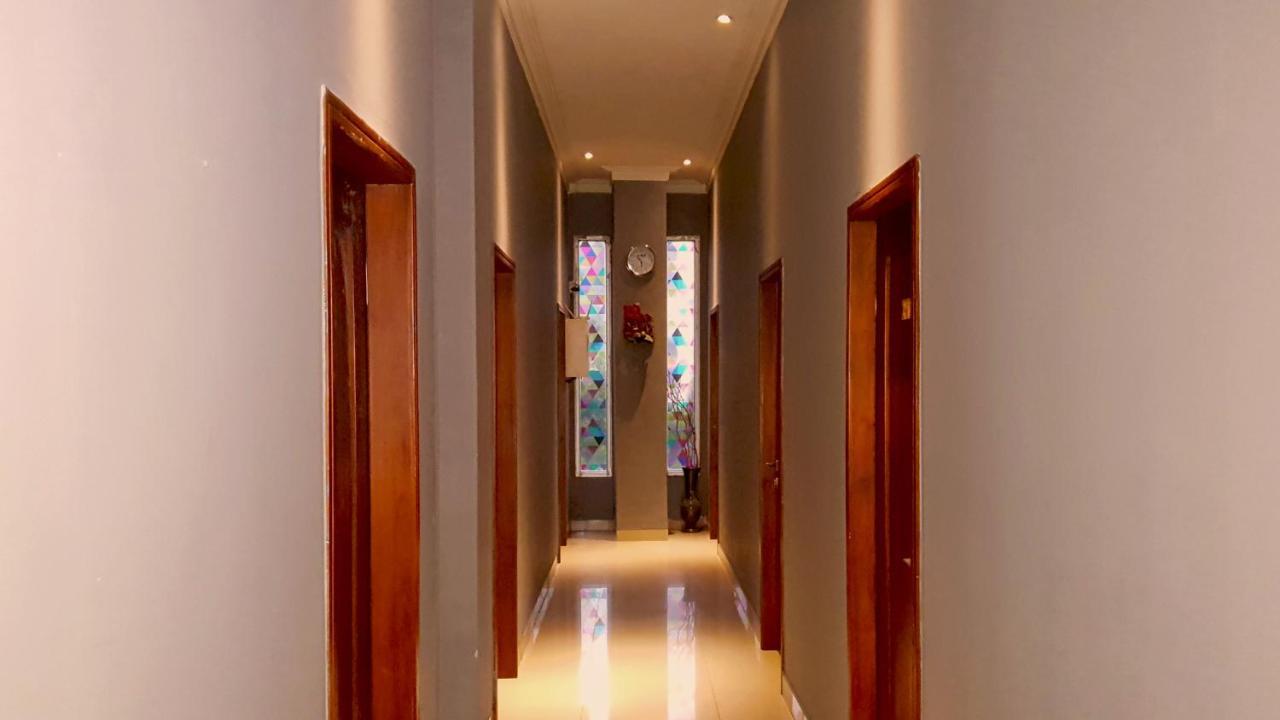 Sunrise Hotel Jogja Kejayan Kültér fotó