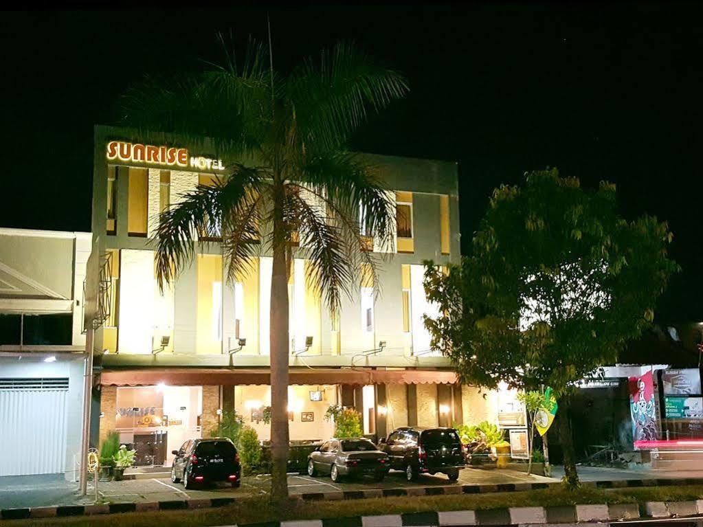 Sunrise Hotel Jogja Kejayan Kültér fotó